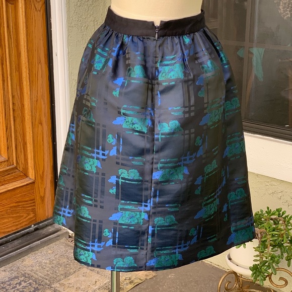 J CREW FACTORY woman’s skirt. Size 8 - Picture 5 of 8